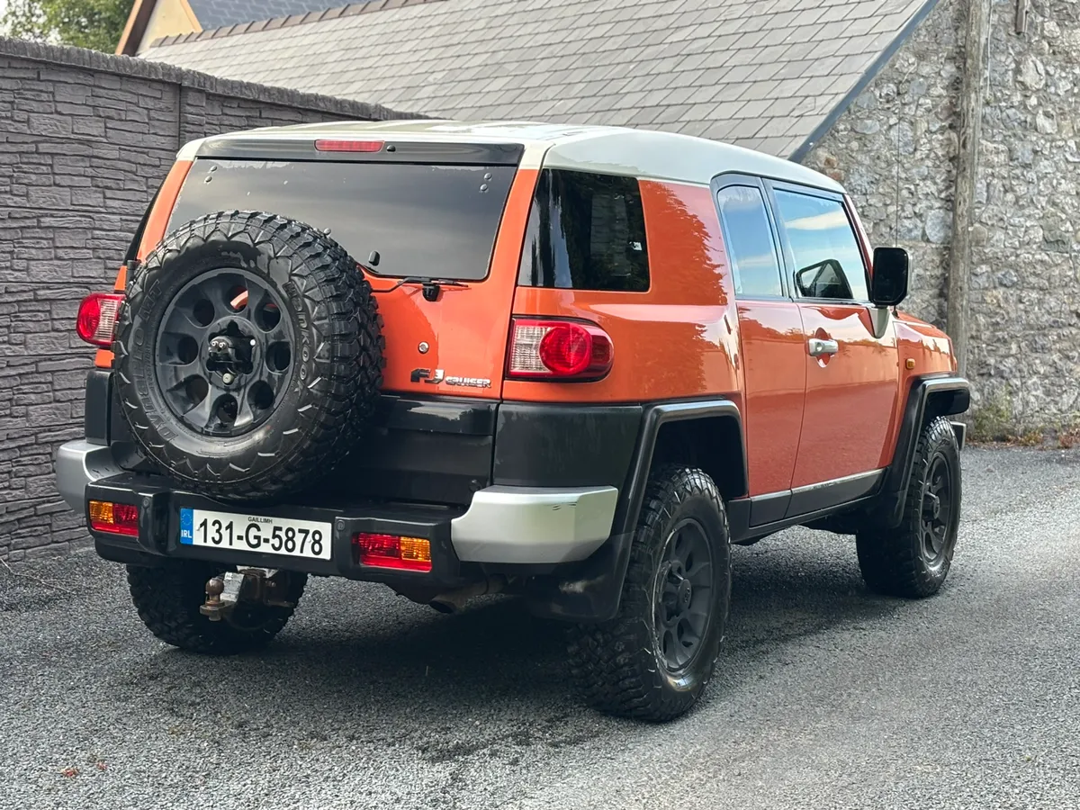 Toyota FJ Cruiser - Image 4