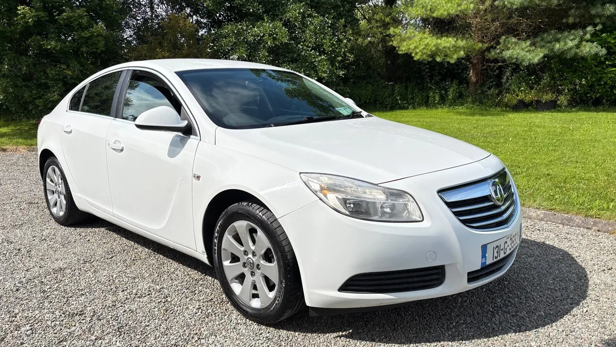 Vauxhall insignia 1.9 cdti nct 5/26 tax 8/25 - Image 2