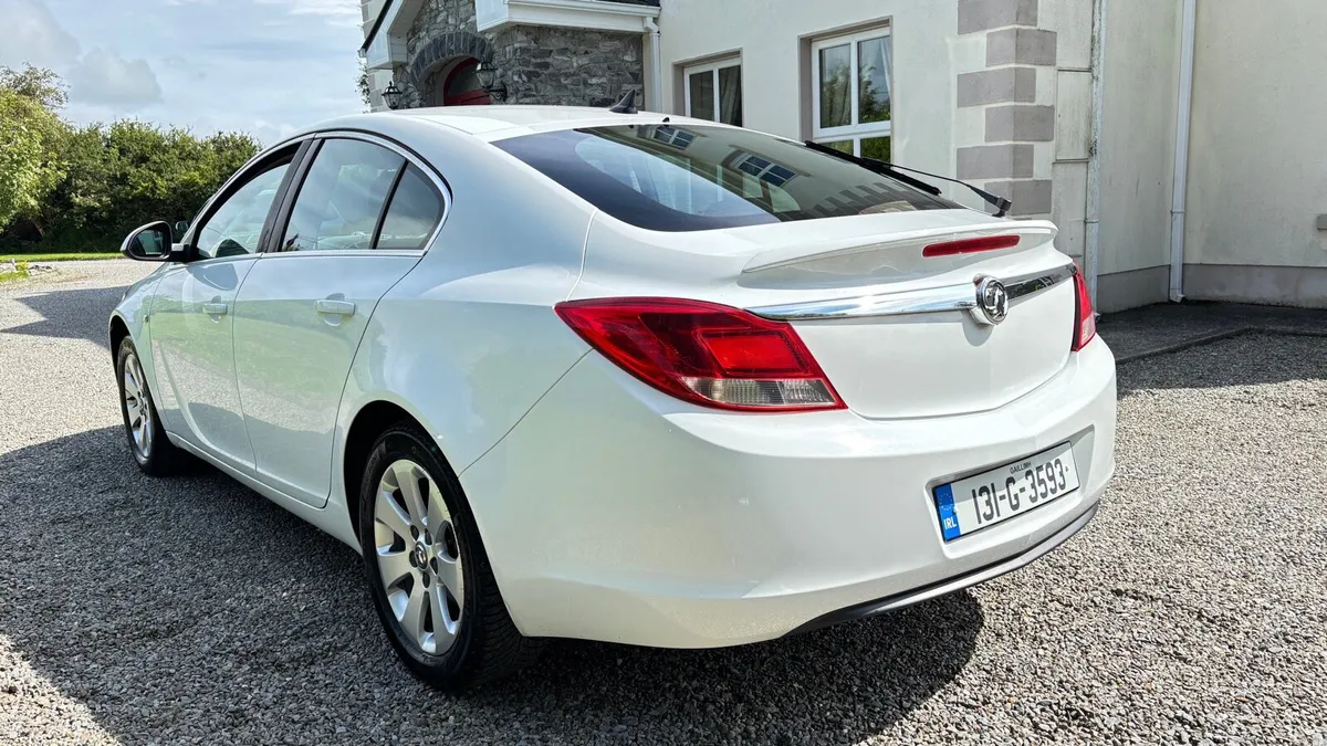 Vauxhall insignia 1.9 cdti nct 5/26 tax 8/25 - Image 3
