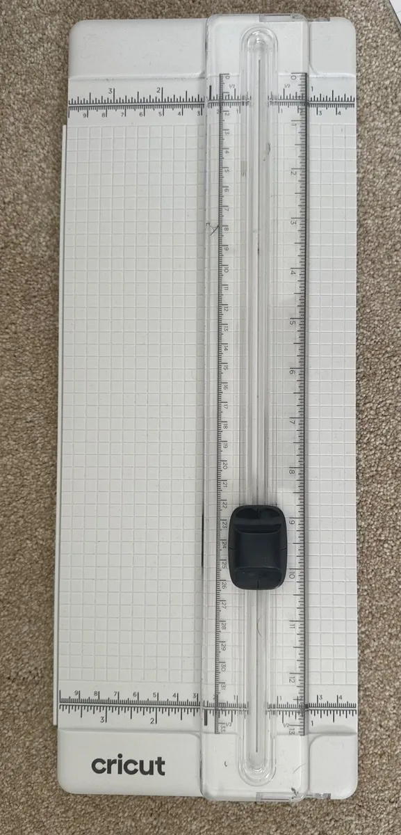 Cricut Maker 3 + Tools + Materials - Image 4