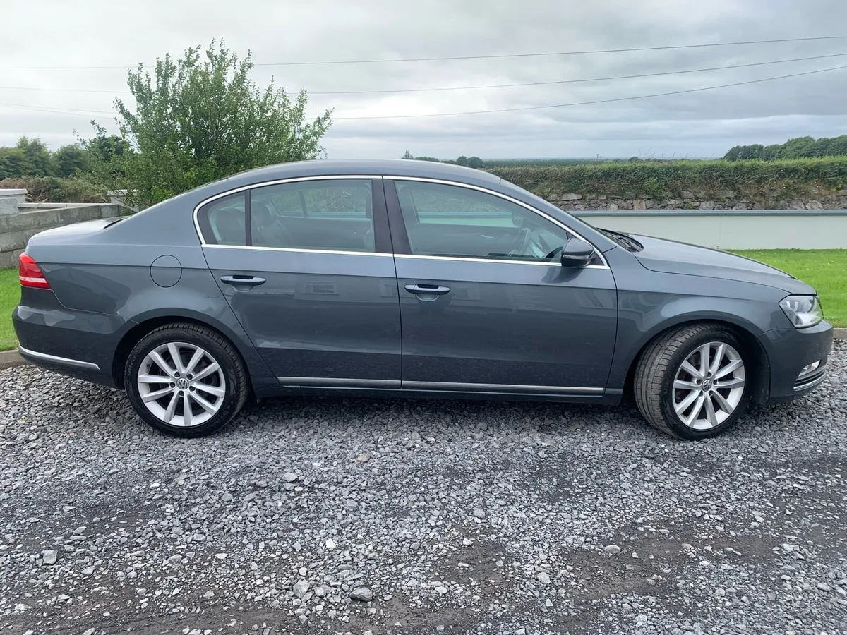 2014 Vw Passat 2.0 Tdi Executive *High Spec* - Image 2