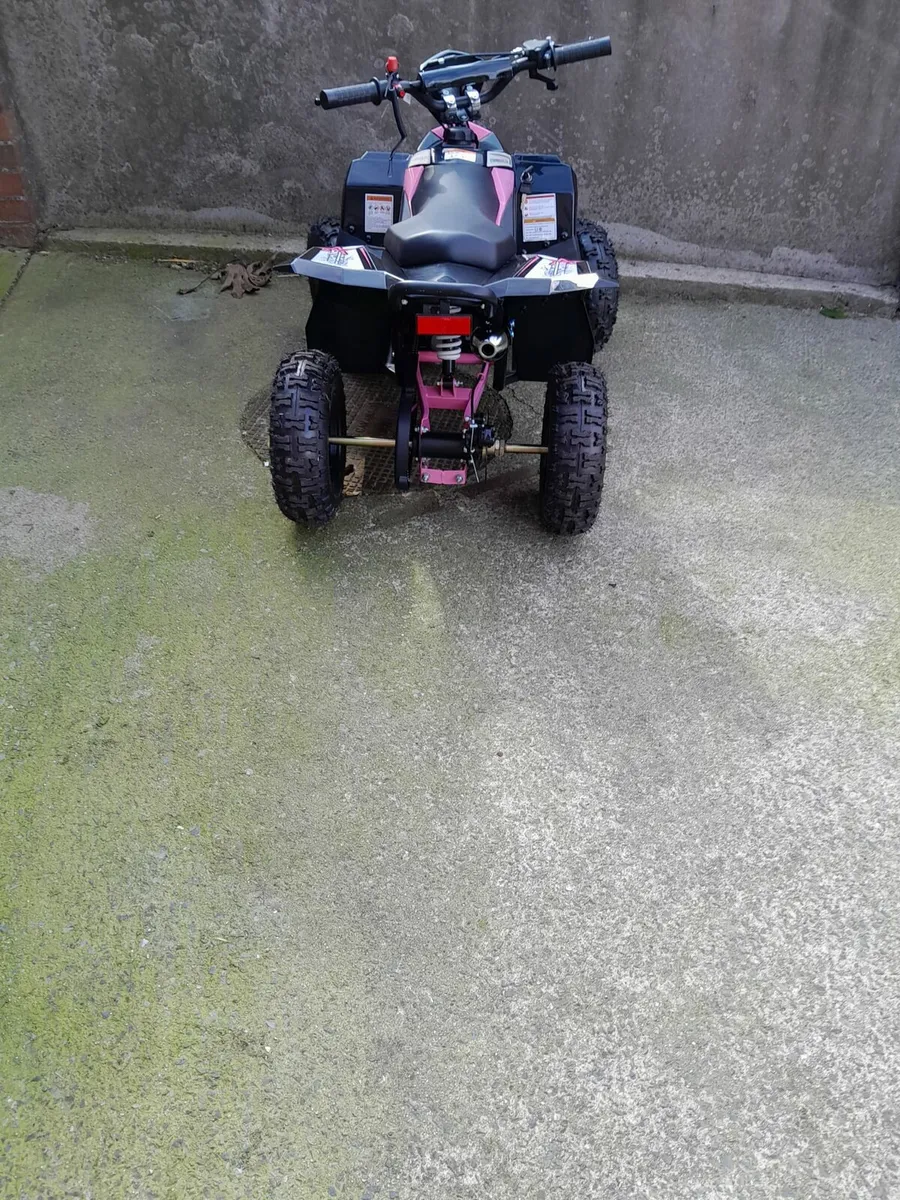 Next to new Quad for sale - Image 4