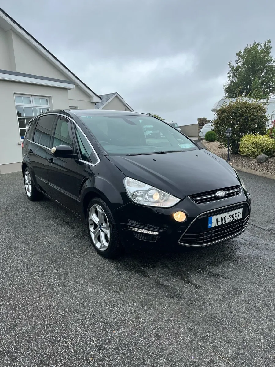 Ford Smax 7seater titanium model - Image 2
