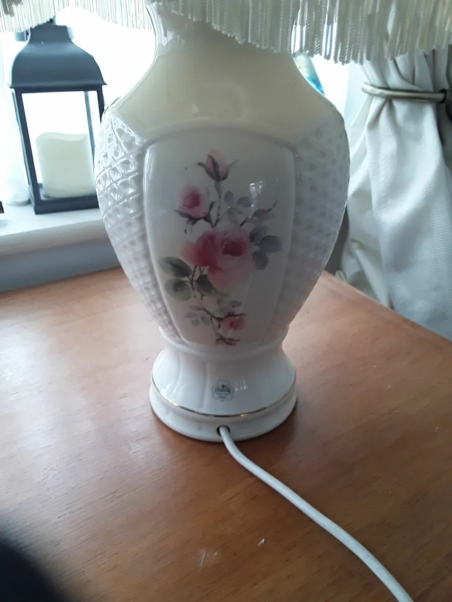 Vintage Donegal Parian China lampshade - Image 1