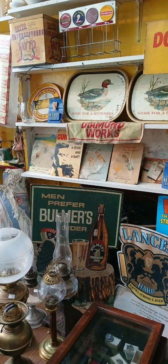 Pub memorabilia  advertising - Image 3