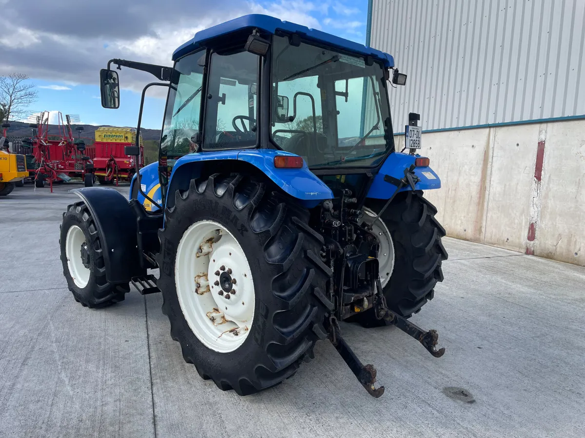 2007 New Holland TL100A - Image 2