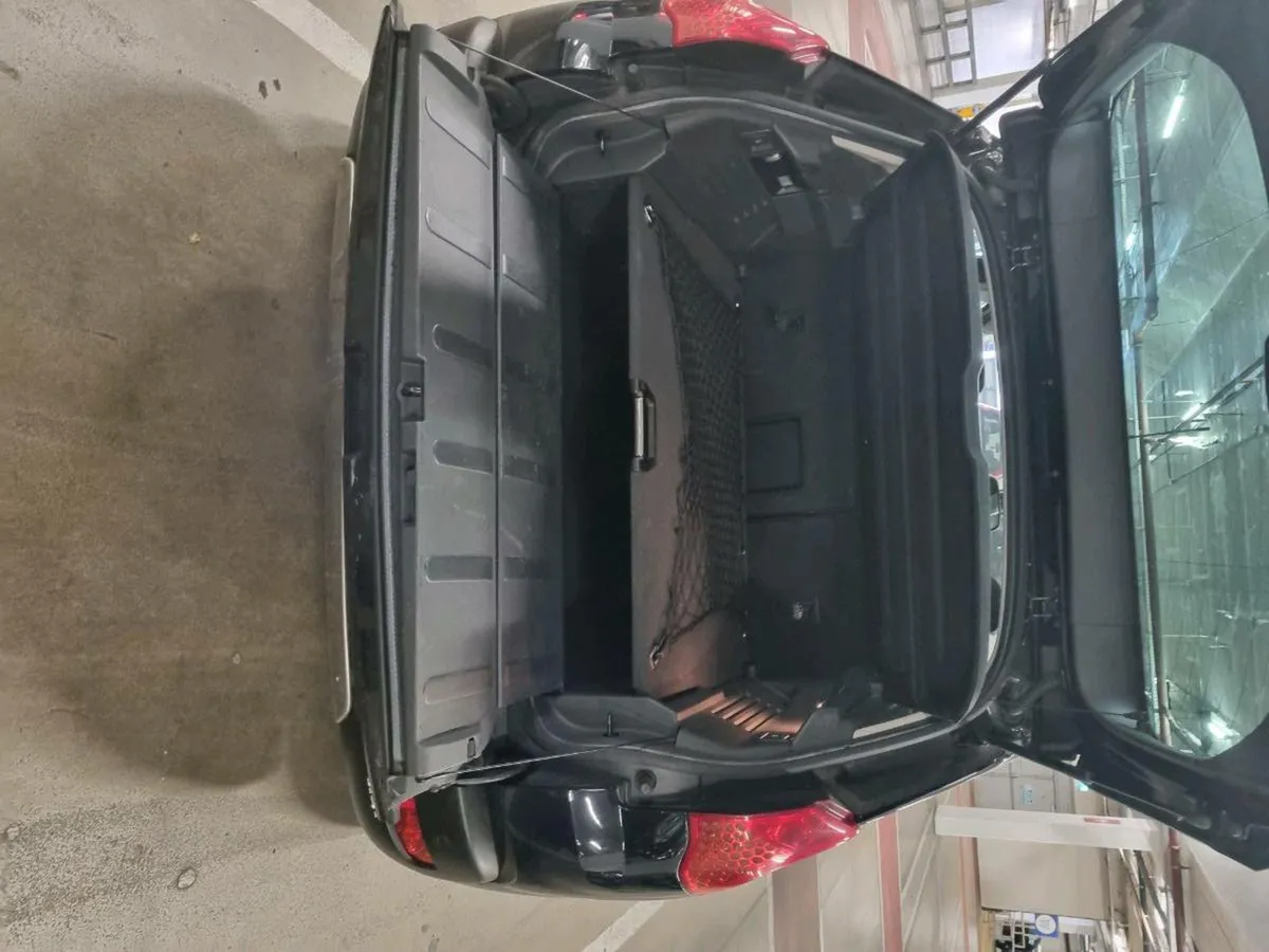 Car - Image 2