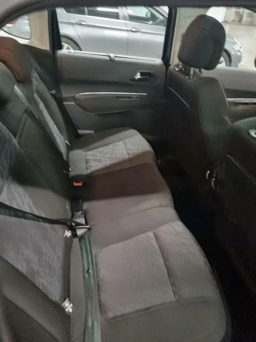 Car - Image 4