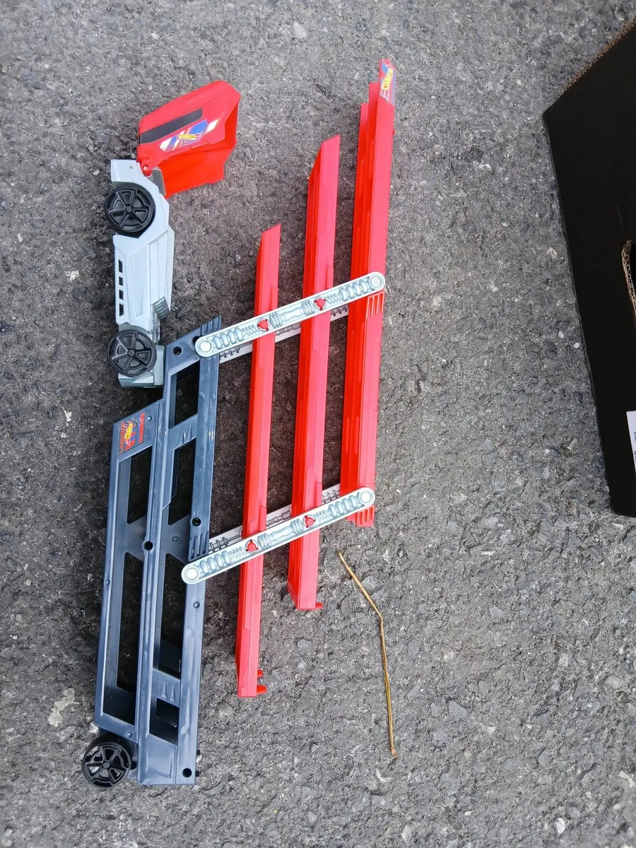 Hotwheels transporter - Image 1