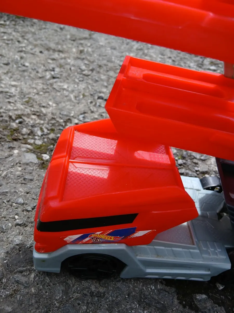 Hotwheels transporter - Image 2