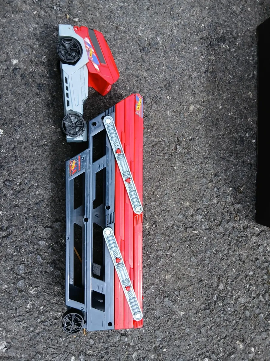 Hotwheels transporter - Image 3