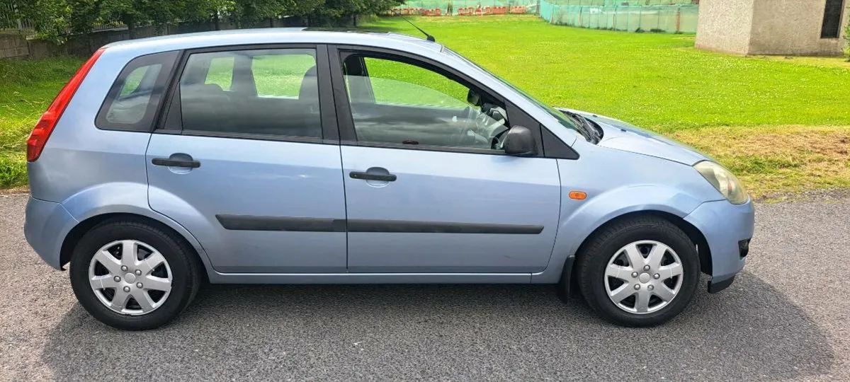 Car - Image 4