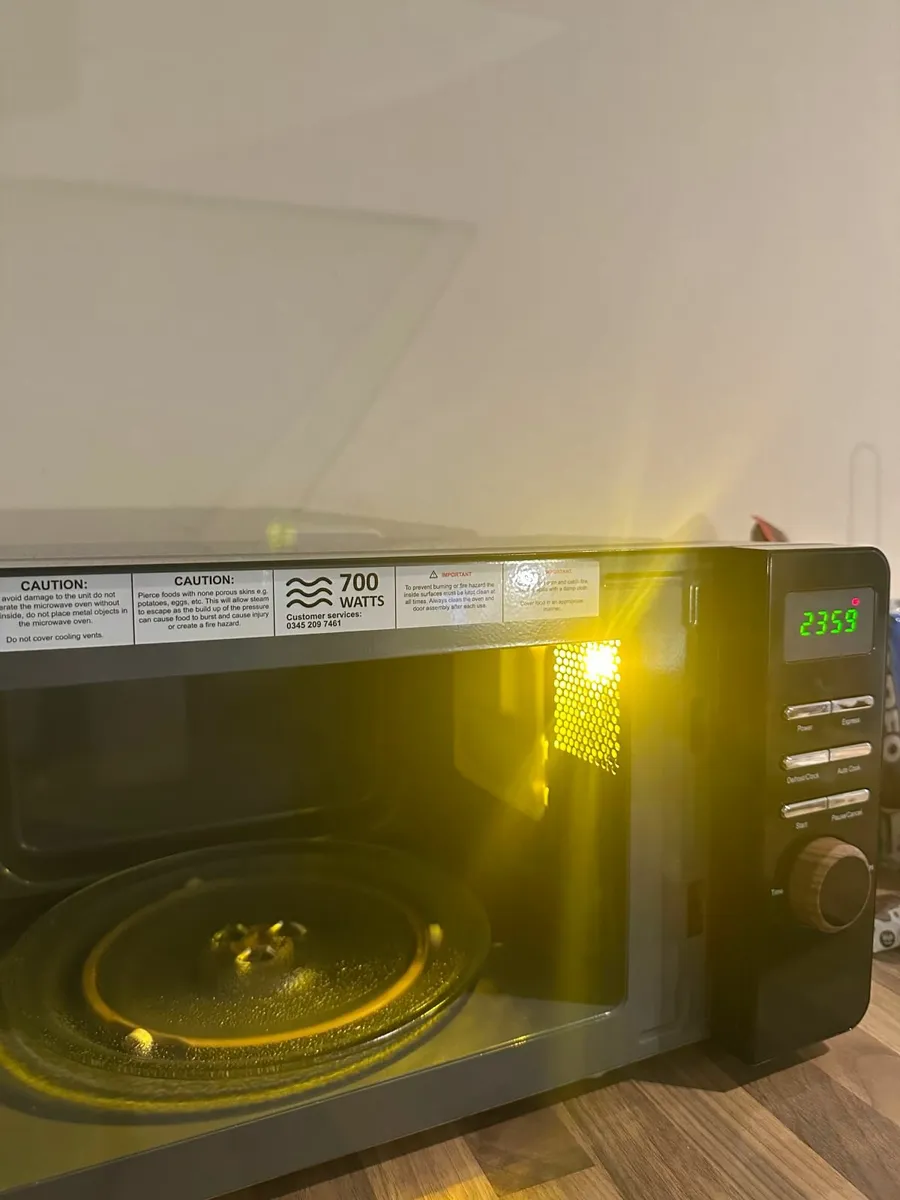Rusell Hobbs microwave - brand new - Image 2