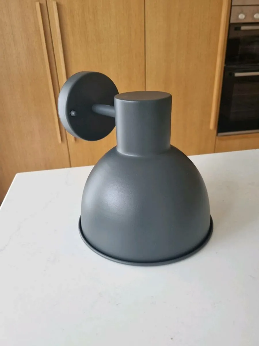 Outdoor light - never used - Image 1