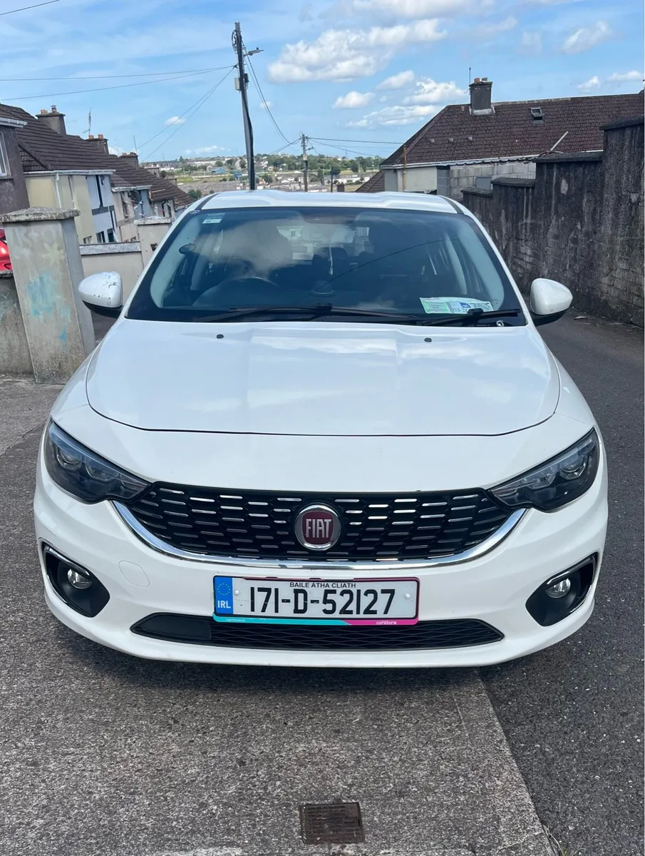 2017 White Fiat Tipo Hatchback - Image 3