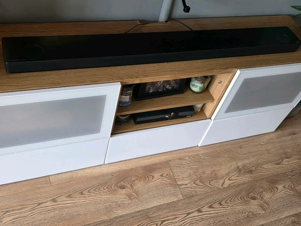 **Top end**LG sound bar 5.1.2& wireless subwoofer - Image 1