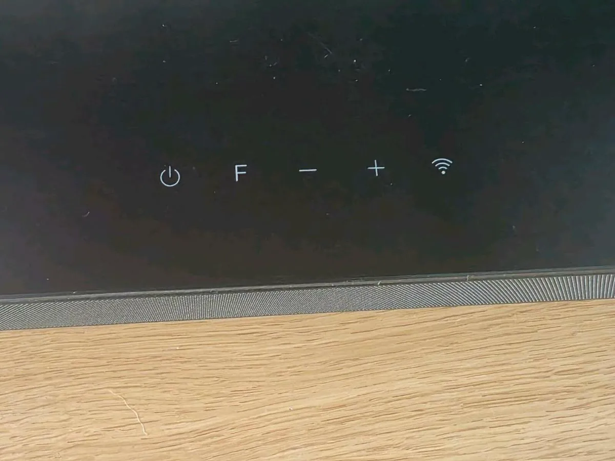 **Top end**LG sound bar 5.1.2& wireless subwoofer - Image 3