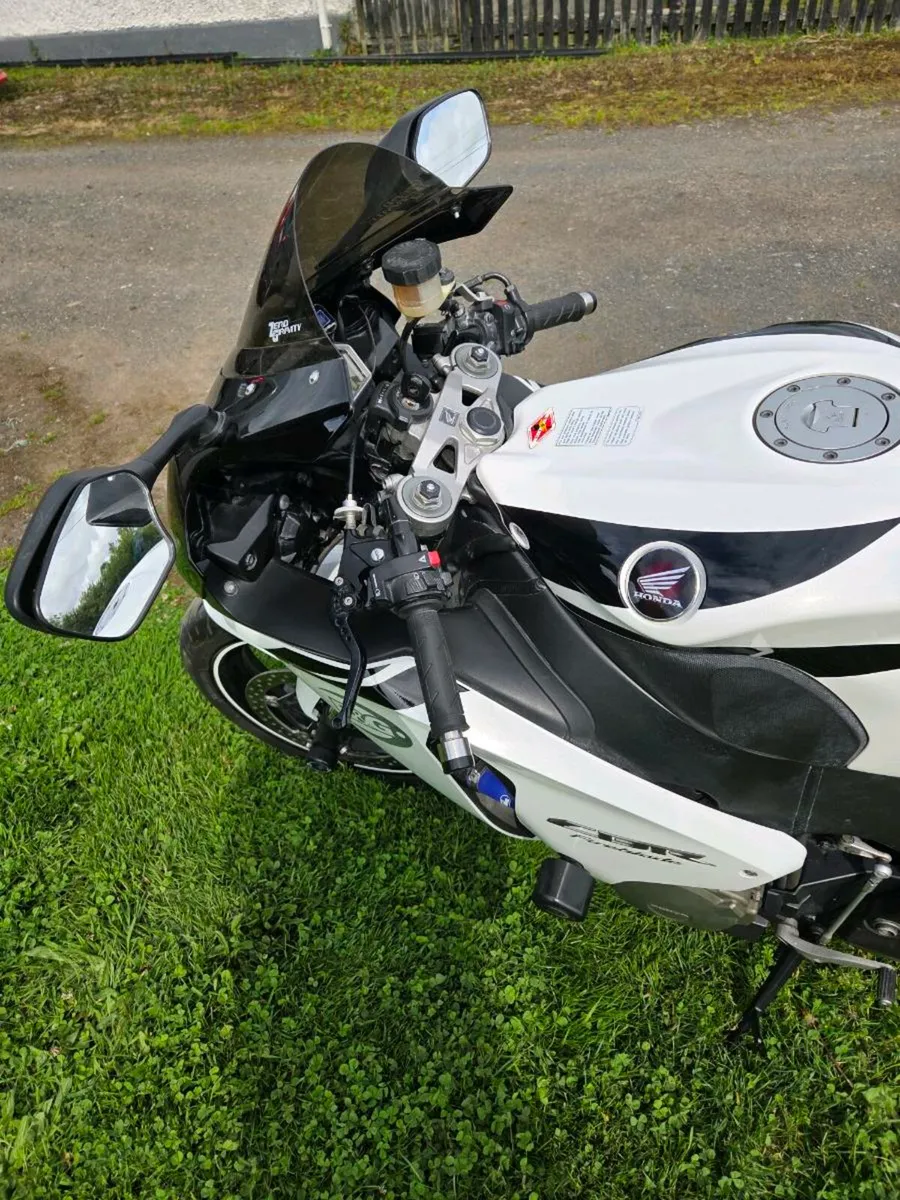 Motorcycle - Image 2