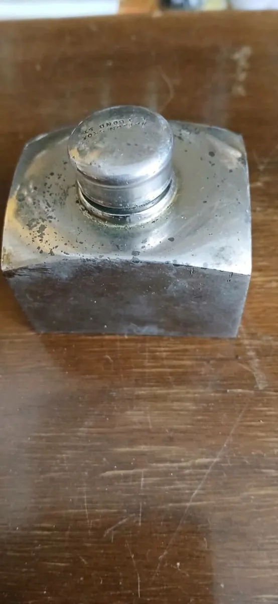 Metal gun oil bottle. - Image 2