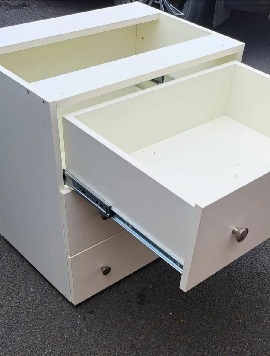 Drawer stacks - Image 1