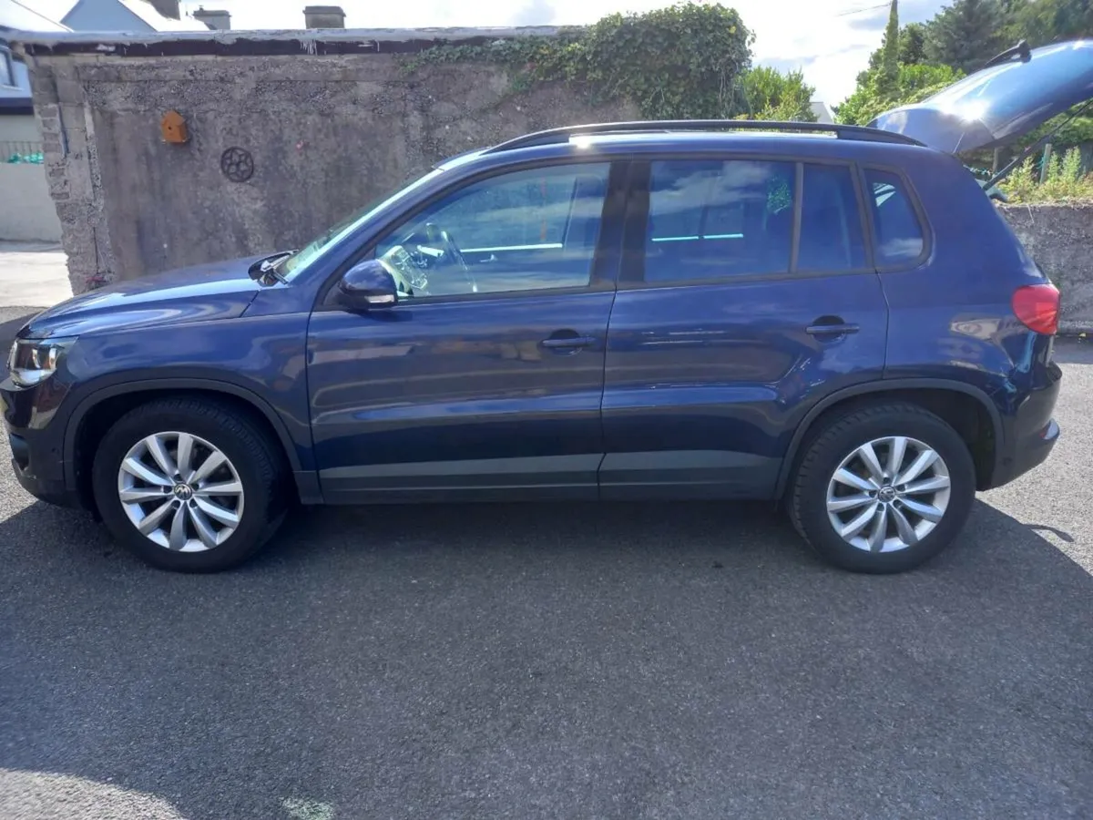 Car - Image 2