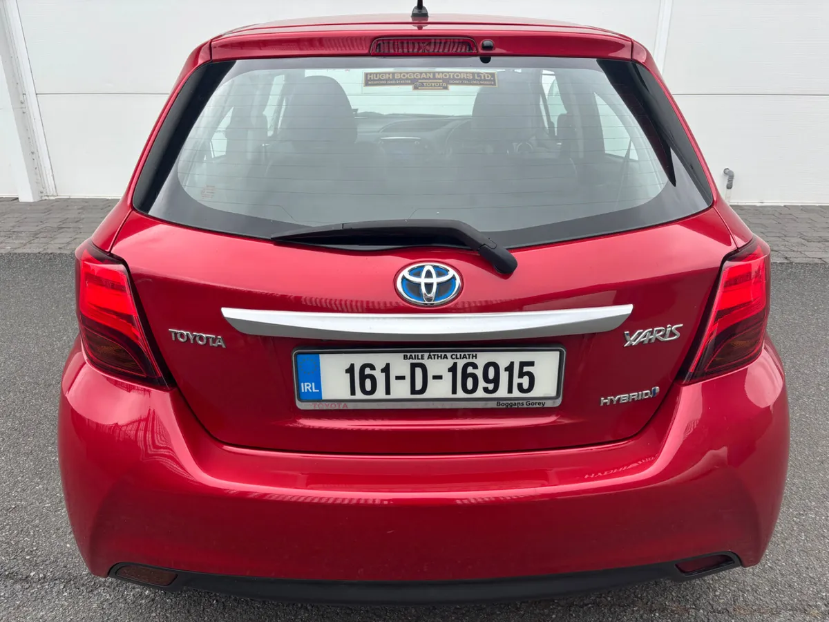 2016 TOYOTA YARIS LUXURY HYBRID FTSH - Image 2