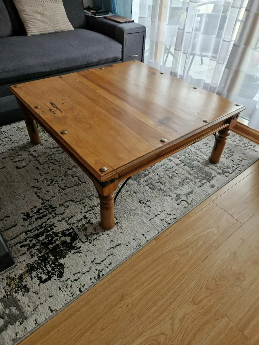 Coffe table 100cm x 100 cm H 40 cm - Image 1