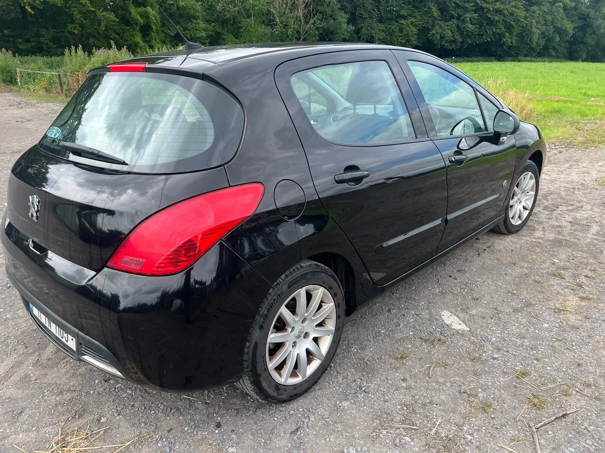 Peugeot 308 - Image 4