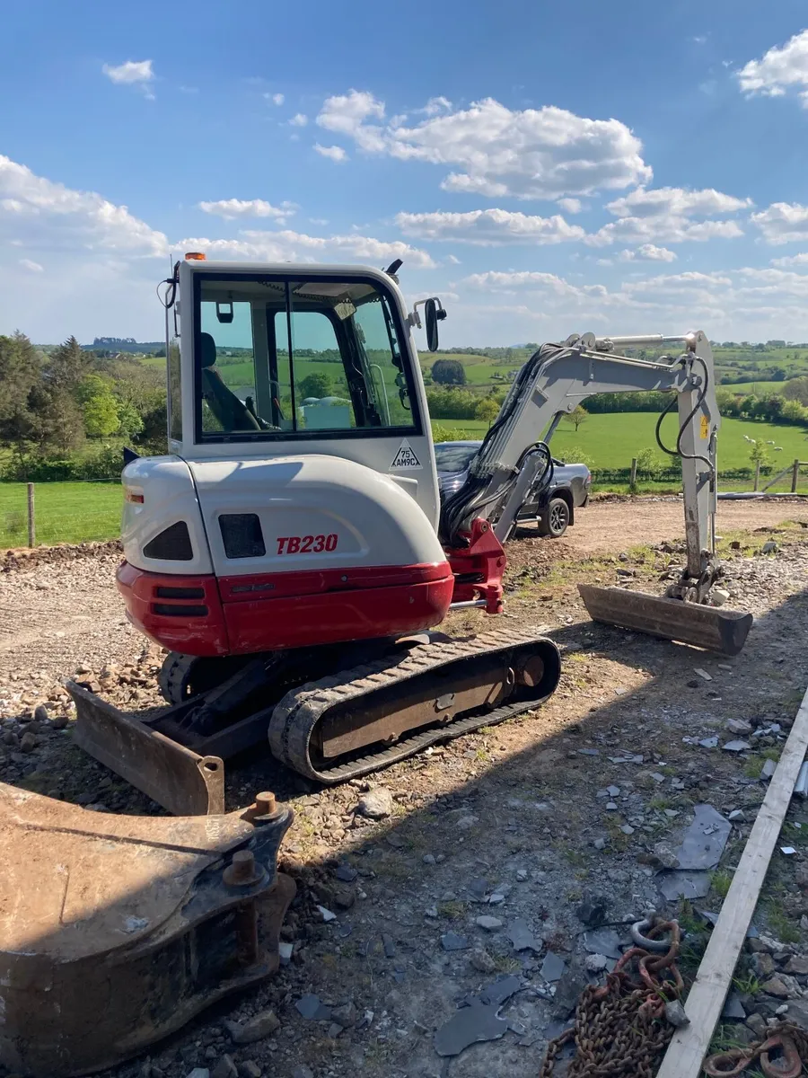 2018 Takeuchi TB230 - Image 2