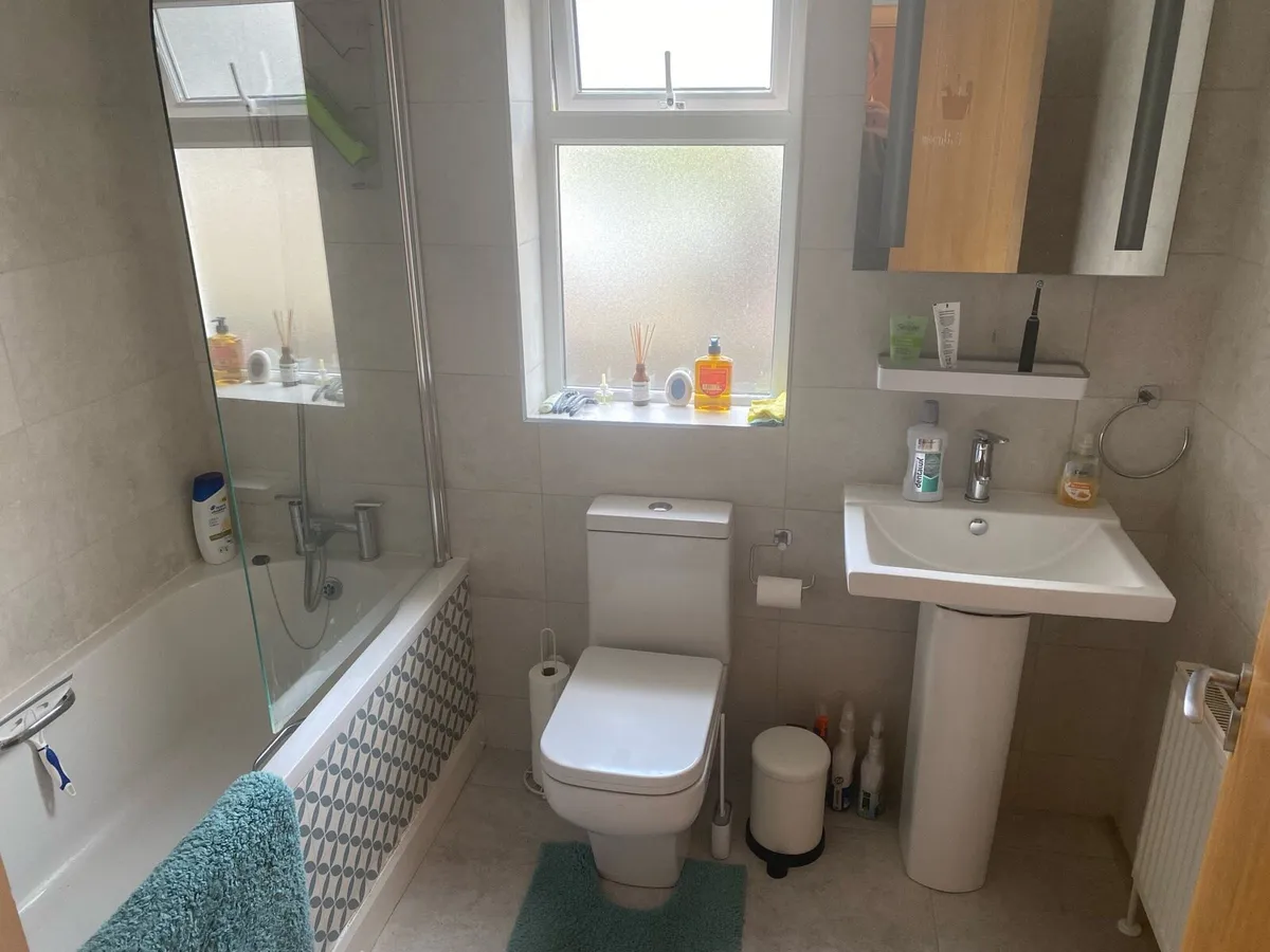 July Accommodation in Galway - Image 2