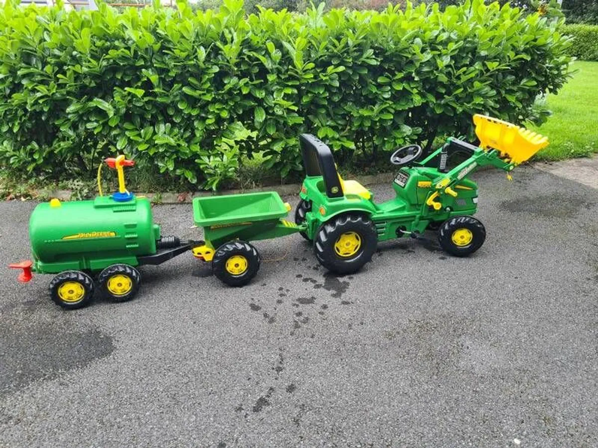 John Deere pedal Tractor, trailer & water tanker - Image 1