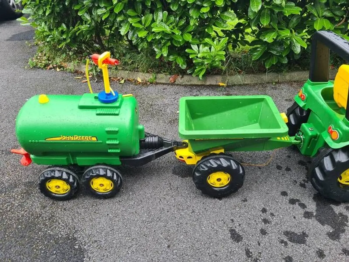 John Deere pedal Tractor, trailer & water tanker - Image 3
