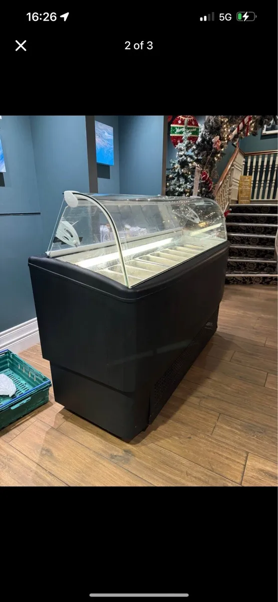 Ice cream display - Image 2