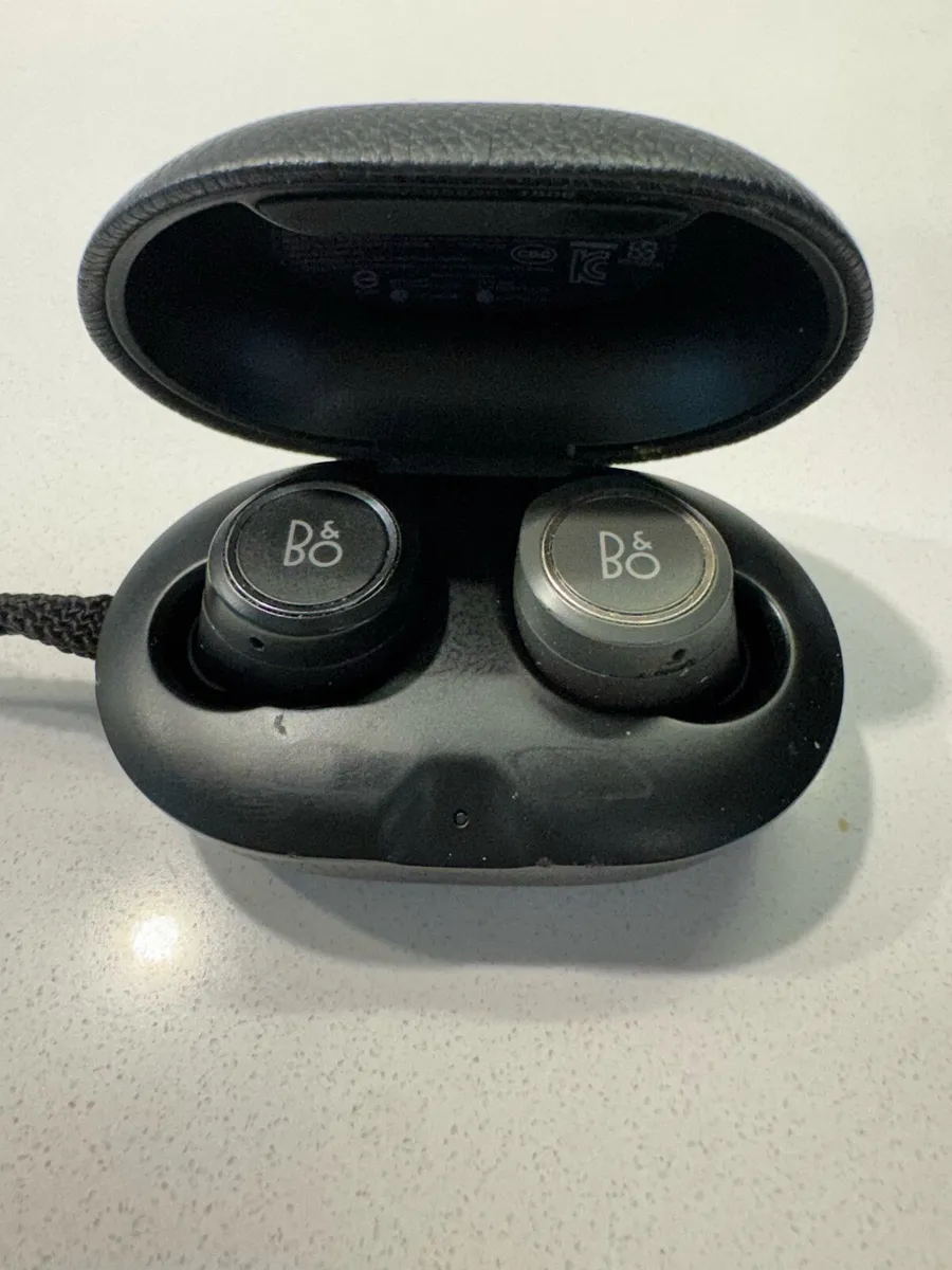 Bang and Olufsen Beoplay 8 - Image 2