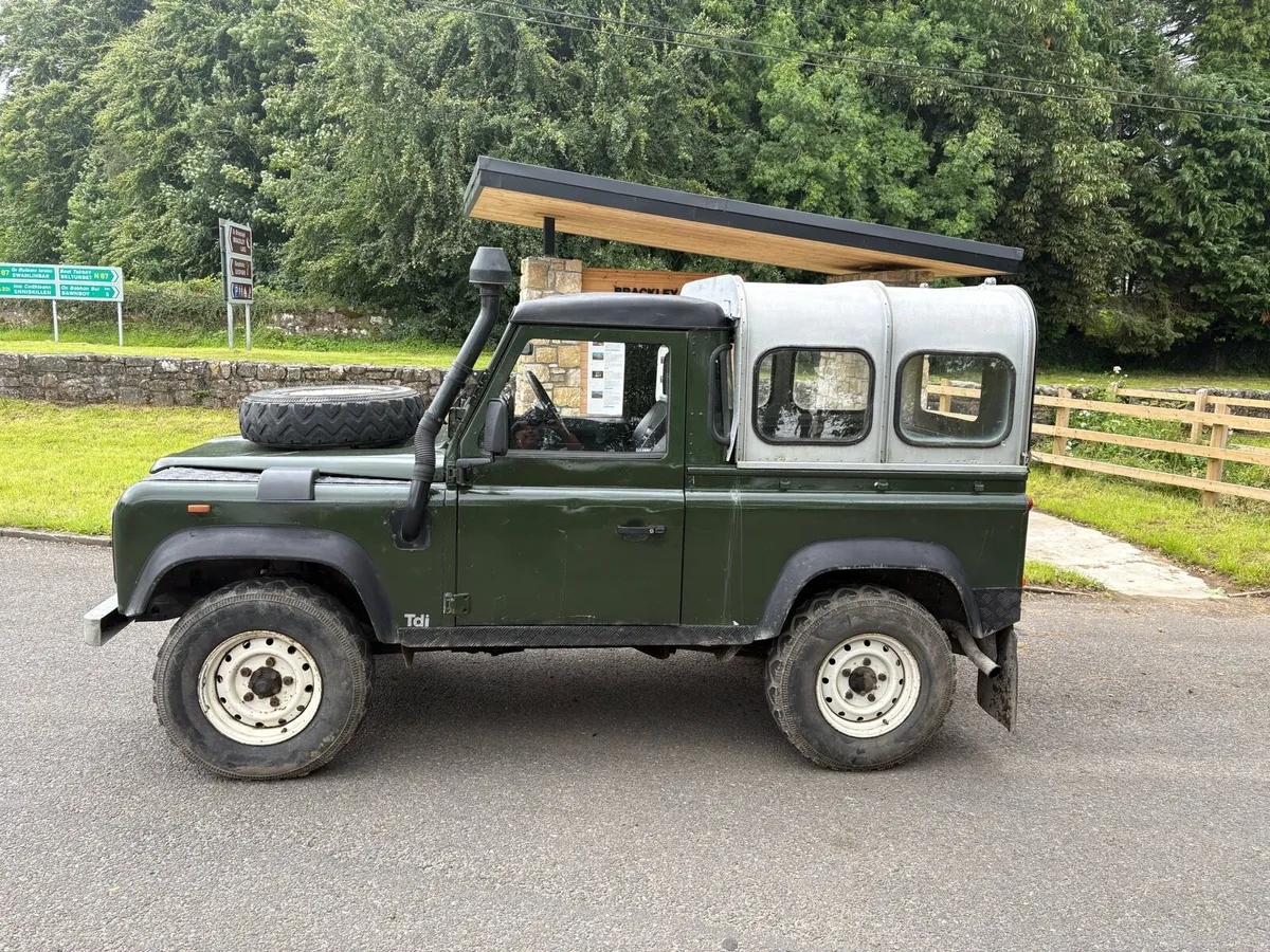 Landrover defender - Image 2