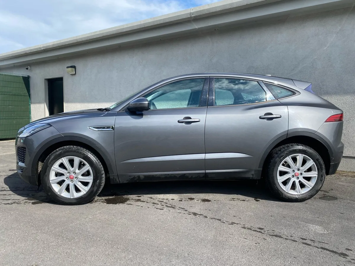 182 Jag E Pace 4WD A/T only 63,000KM’s - Image 3
