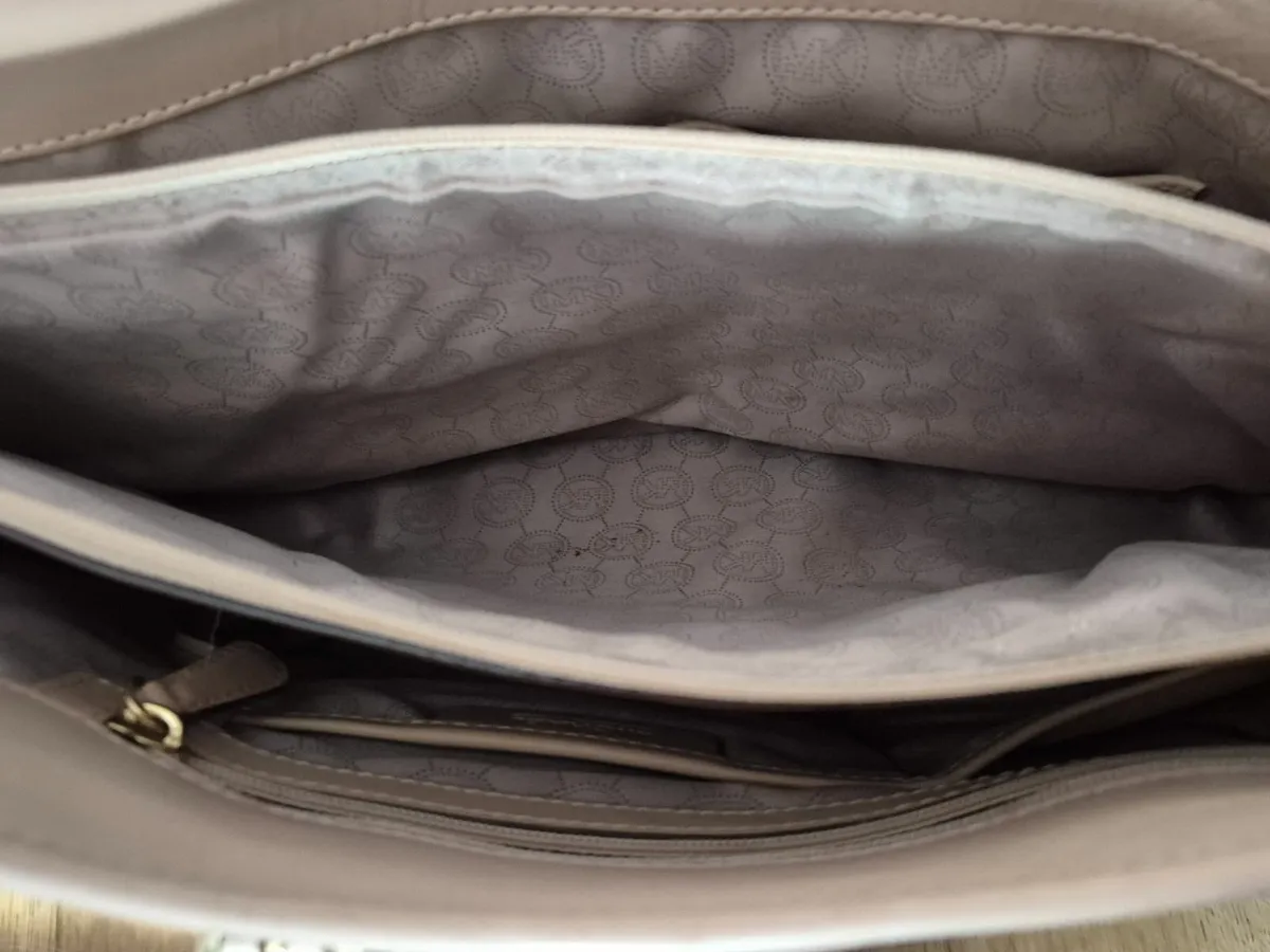 Michael Kors Tote Bag - Image 4