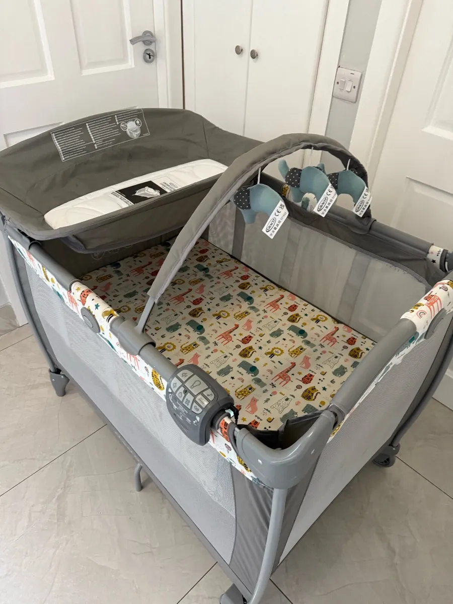 Graco Contour Electra travel cot - Image 2