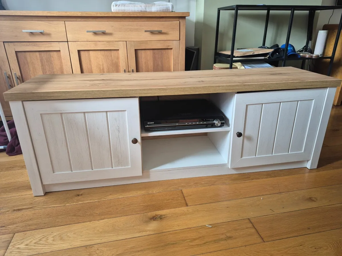 TV stand - Image 4