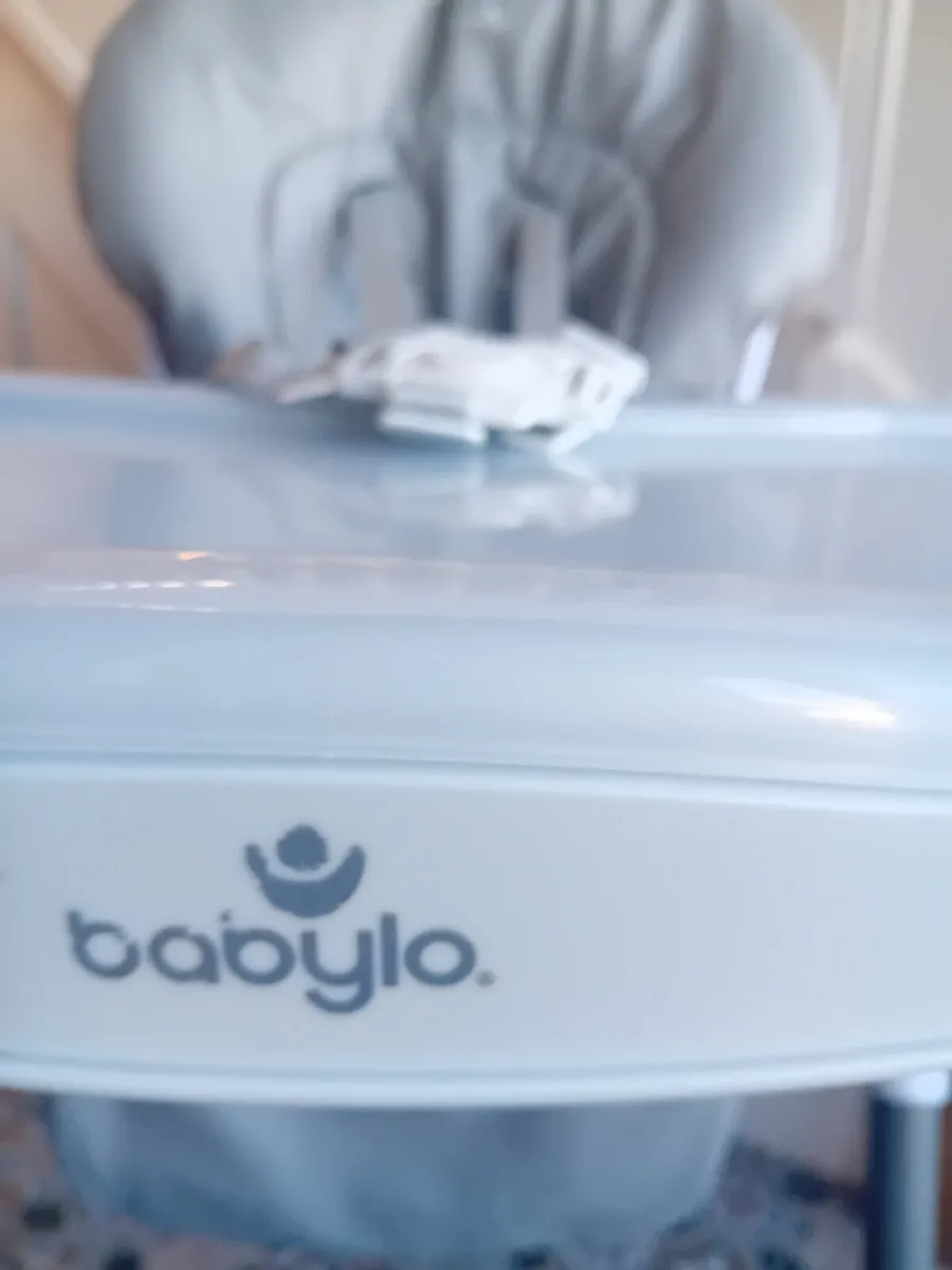 Baby high chair - Image 2