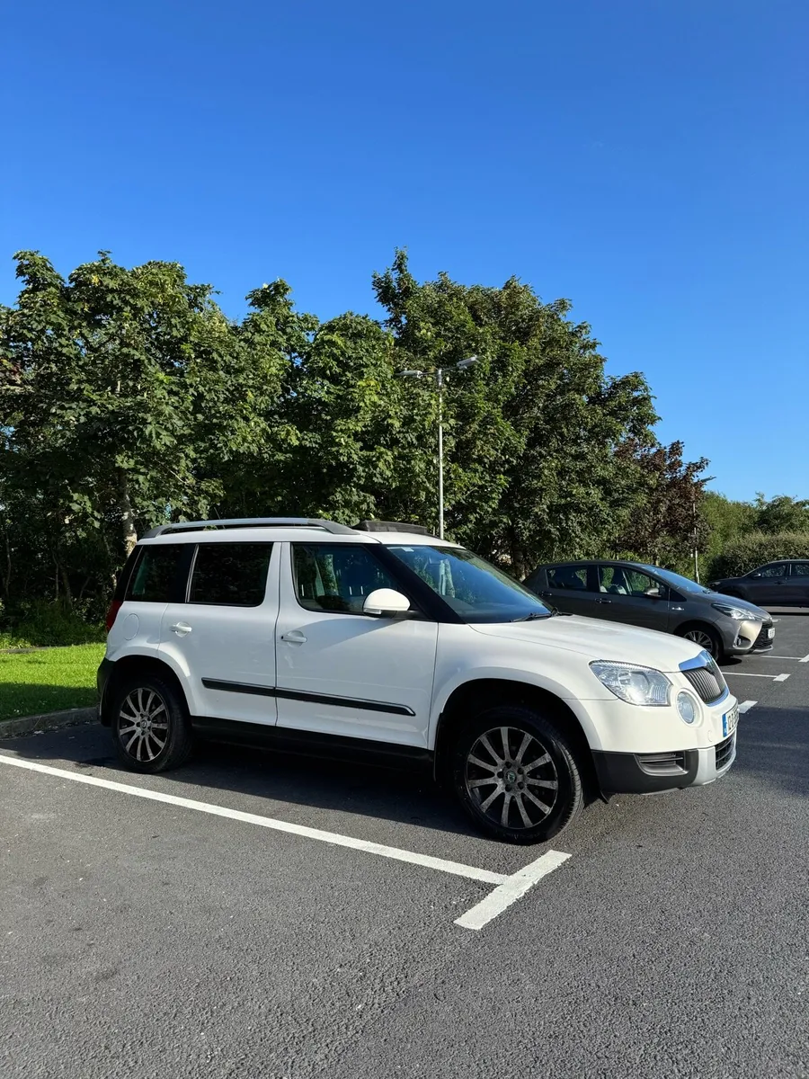 SKODA YETI 2.0 TDi  *Pan Roof* NCT 12/25 - Image 4