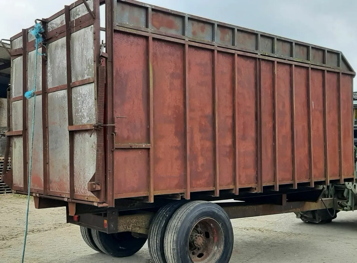 Tipper/cattle  trailor - Image 2