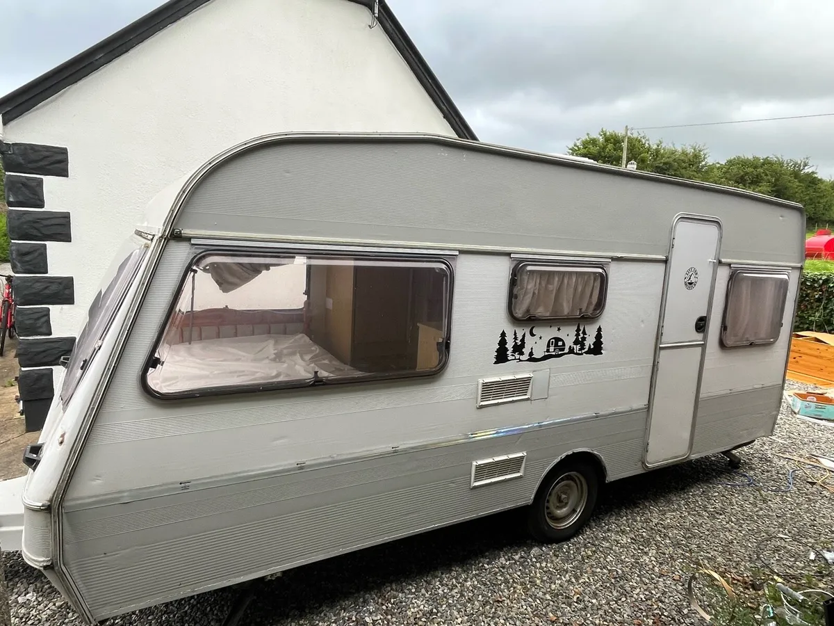 Caravan - Image 1