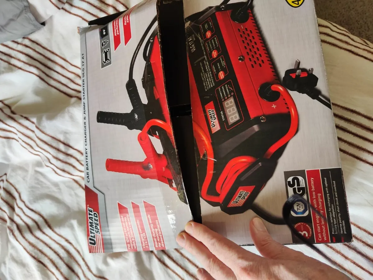 Car Battery and Jump Starter - Image 2