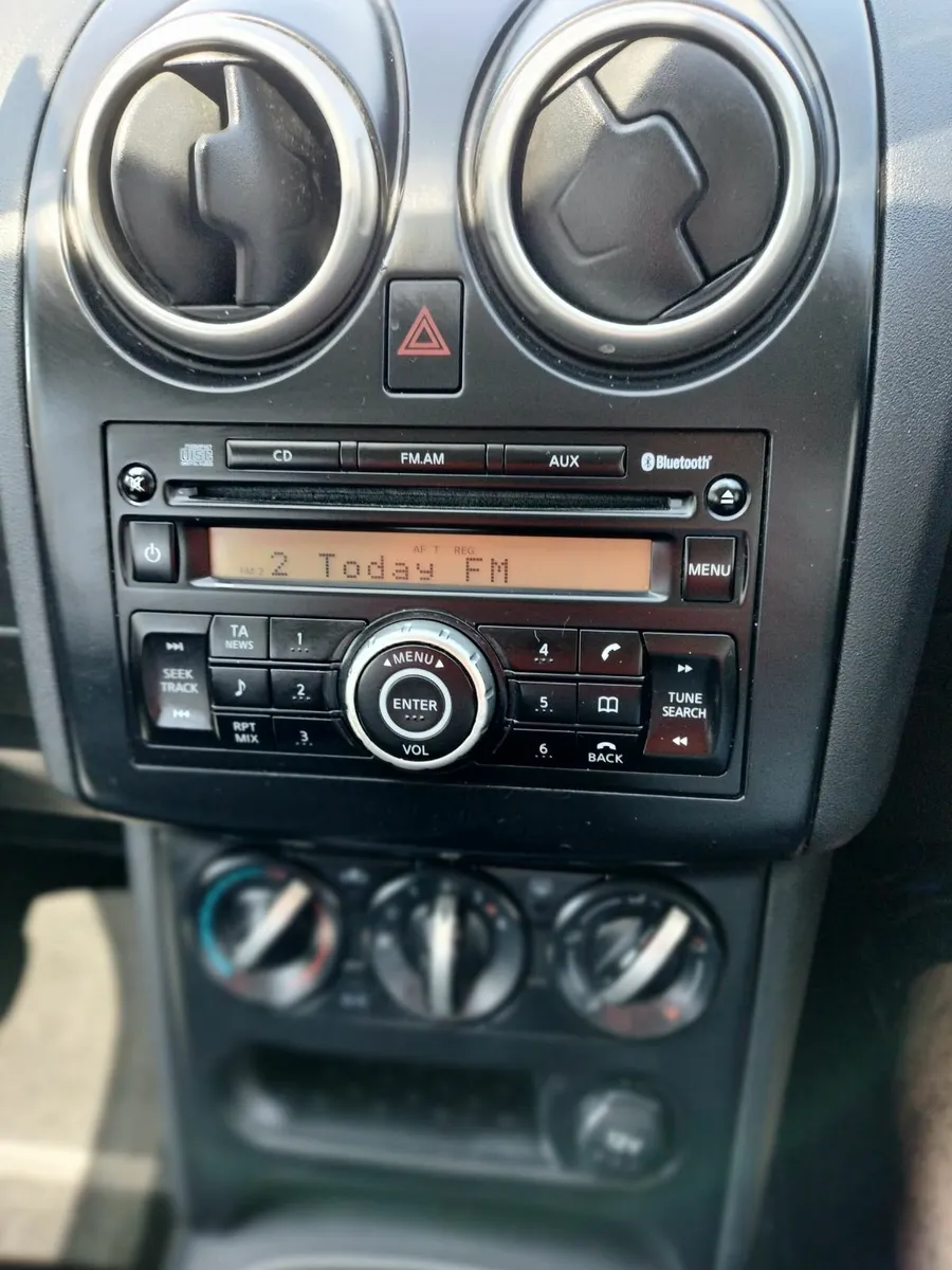 Nissan Qashqai 2011 - Image 2