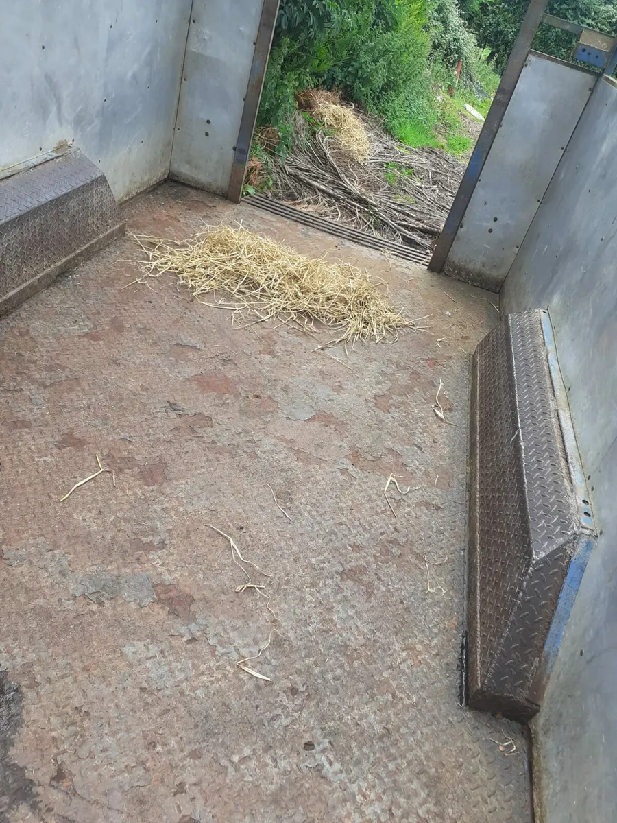 Tractor Cattle Trailer - Image 4