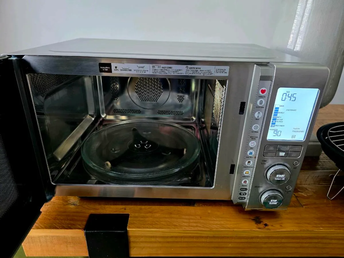 4 in microwave oven - Image 2