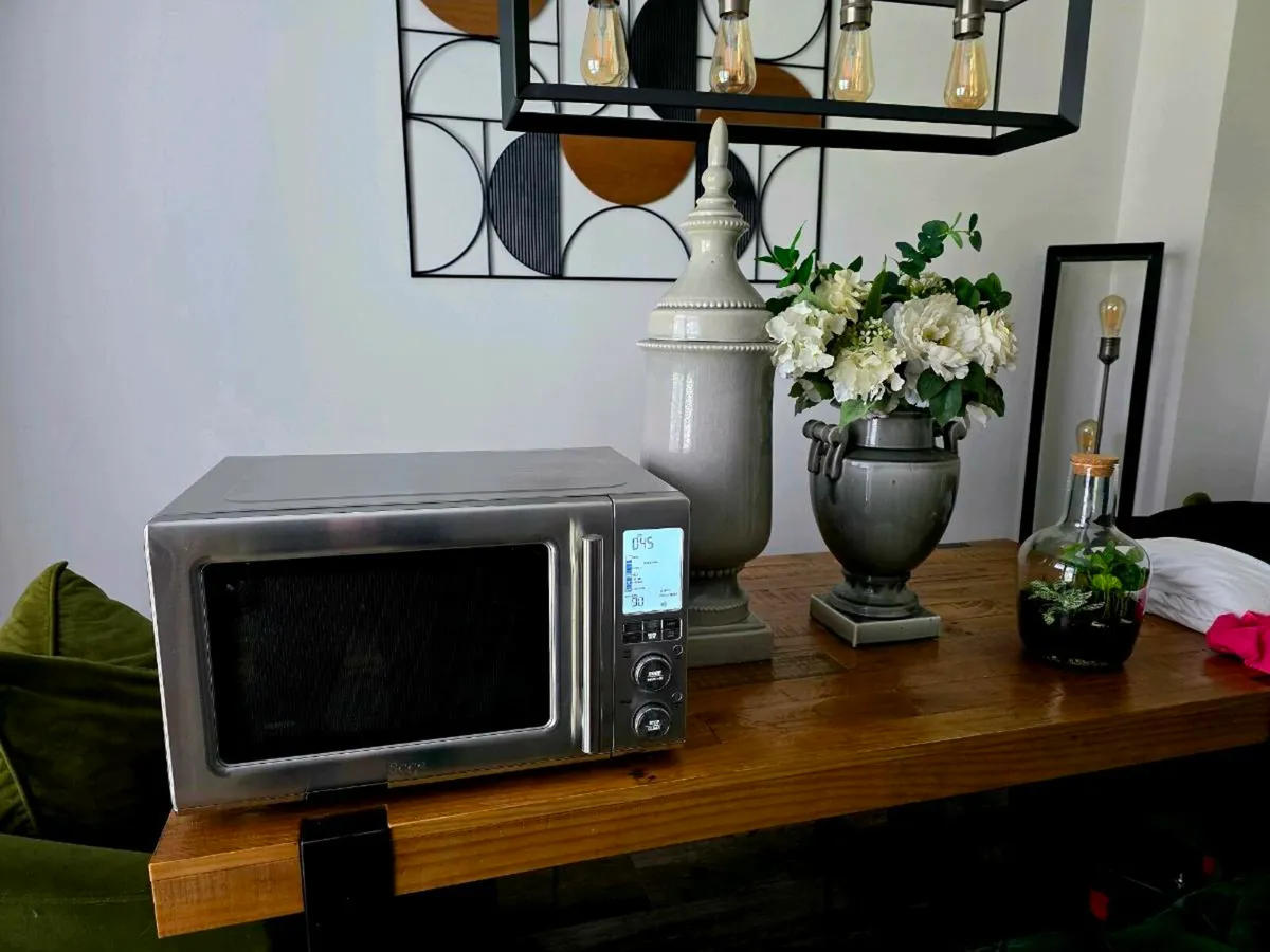 4 in microwave oven - Image 3