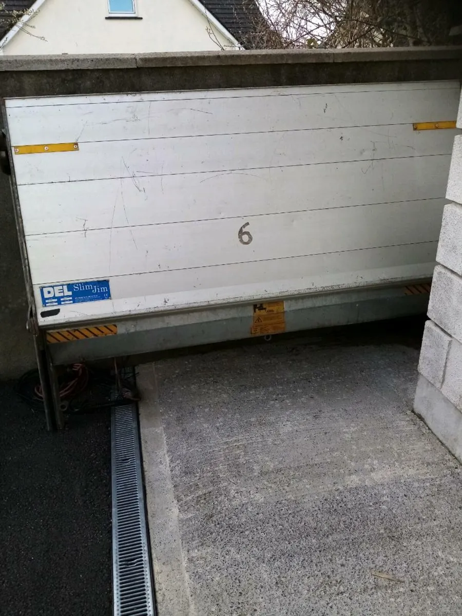 Tail lift - Image 2