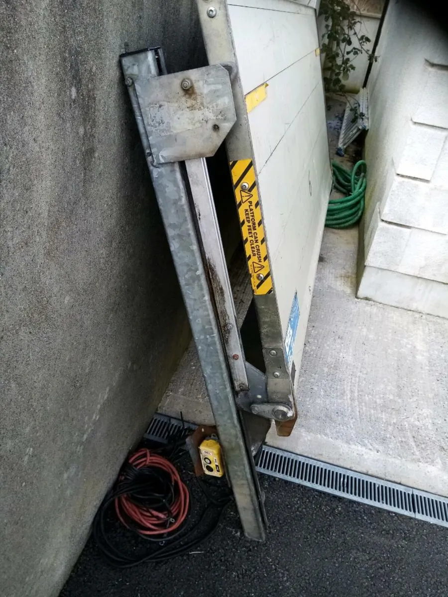 Tail lift - Image 3